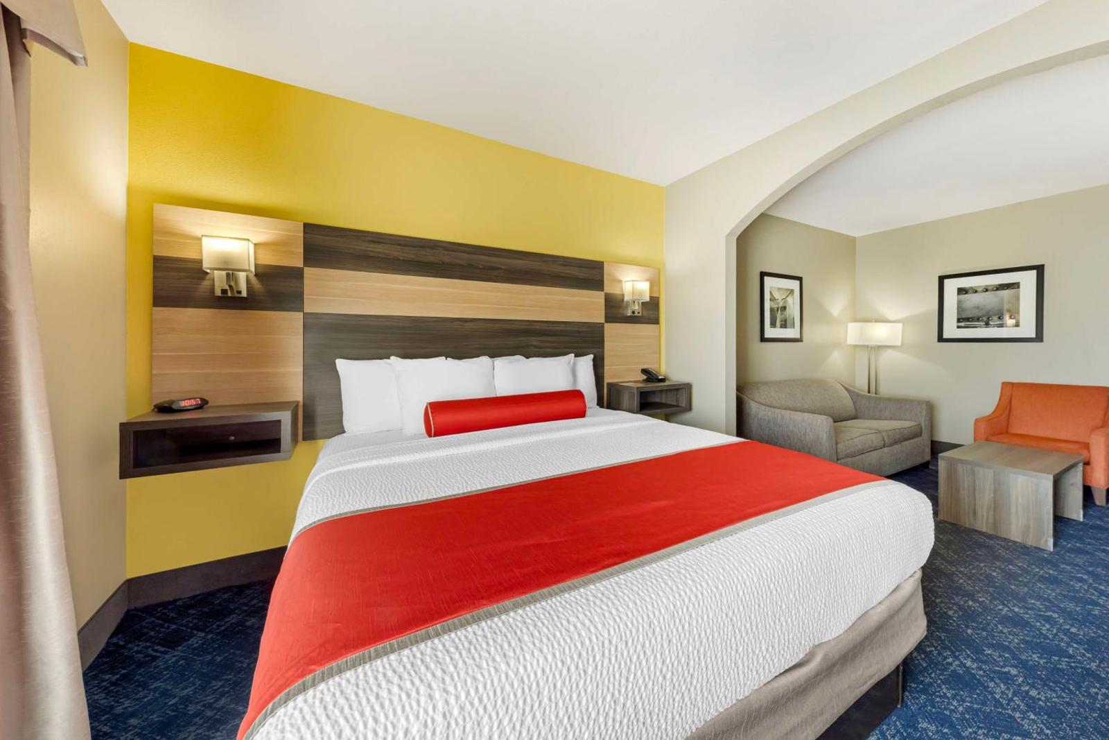 Best Western Plus Midwest City Inn & Suites Main image 1